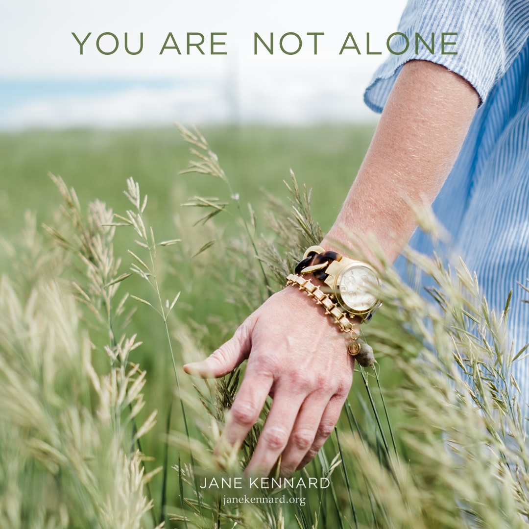 Jane-Kennard-you-are-not-alone-spirit-guide-communication-photo-josh-applegate-unsplash